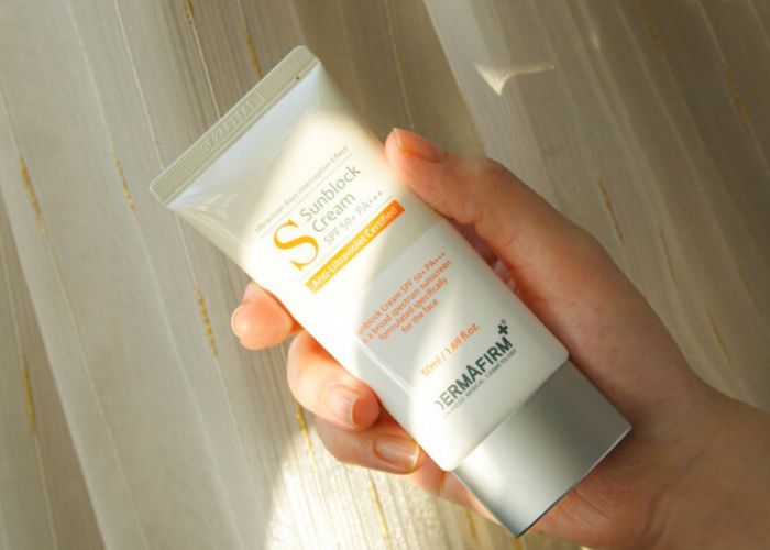 Mua kem chống nắng Dermafirm ở đâu