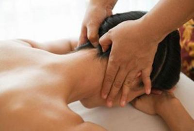 Những sai lầm phổ biến khi tự bấm huyệt tại nhà